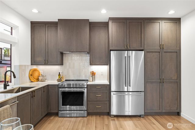 311 17th Avenue E, Seattle, WA 98112