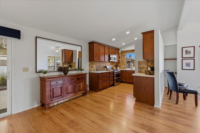 32 Coble Drive, Cathedral City, CA 92234