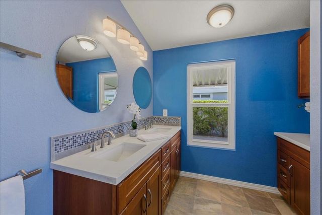 32 Coble Drive, Cathedral City, CA 92234