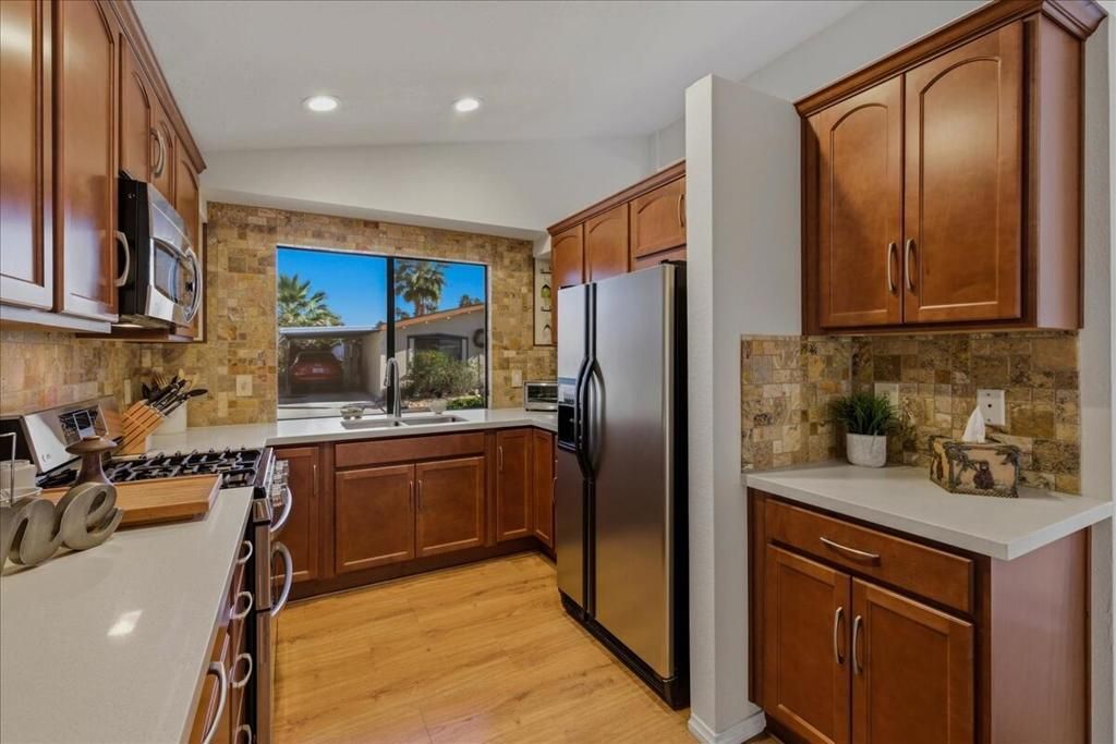 32 Coble Drive, Cathedral City, CA 92234