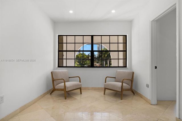 19140 N Bay Rd, Sunny Isles Beach, FL 33160