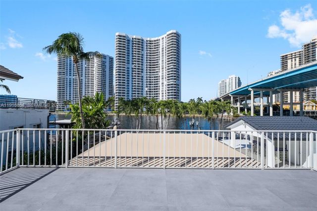19140 N Bay Rd, Sunny Isles Beach, FL 33160