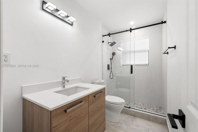 19140 N Bay Rd, Sunny Isles Beach, FL 33160