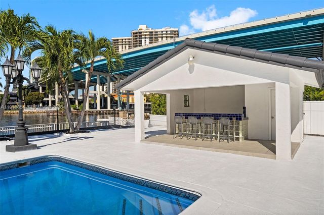 19140 N Bay Rd, Sunny Isles Beach, FL 33160