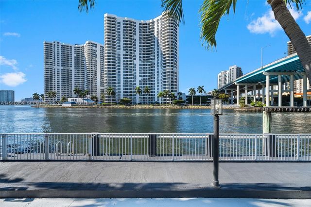 19140 N Bay Rd, Sunny Isles Beach, FL 33160