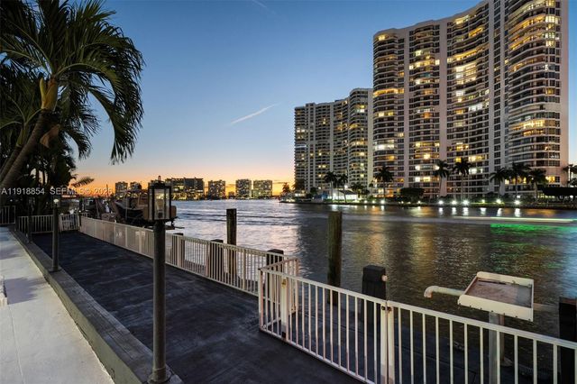 19140 N Bay Rd, Sunny Isles Beach, FL 33160