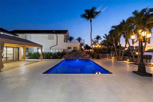 19140 N Bay Rd, Sunny Isles Beach, FL 33160