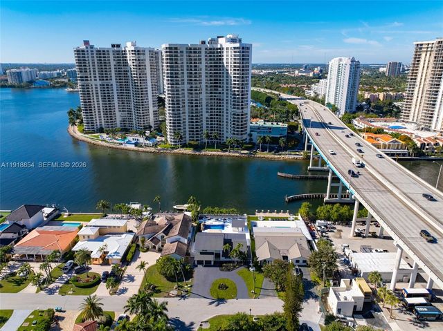 19140 N Bay Rd, Sunny Isles Beach, FL 33160
