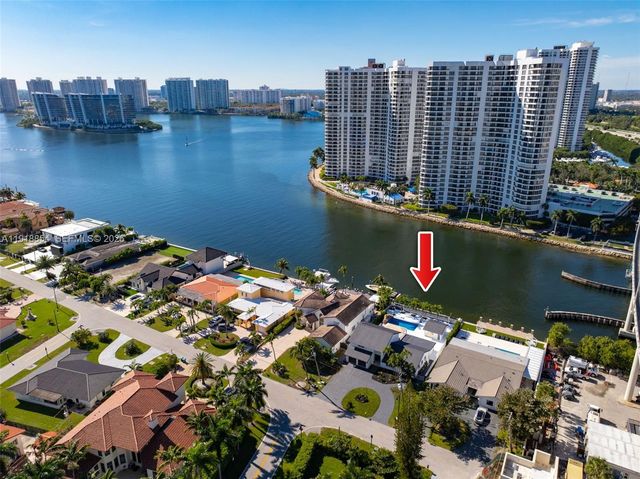 19140 N Bay Rd, Sunny Isles Beach, FL 33160
