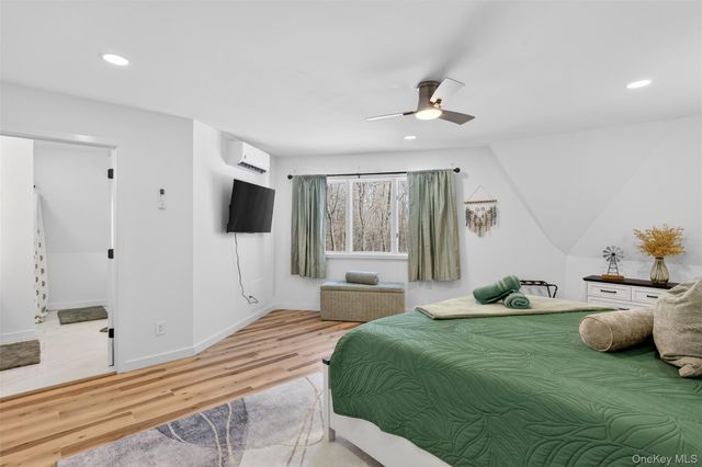 106 Post Road, Slate Hill, NY 10973