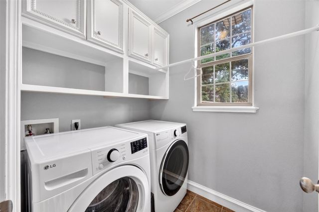 21427 Tophill Drive, Spring, TX 77388