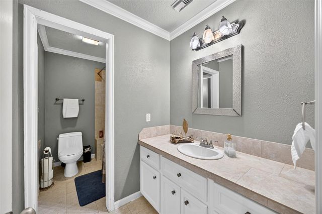 21427 Tophill Drive, Spring, TX 77388