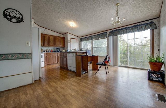 5016 BOB WIRE RD, Spicewood, TX 78669