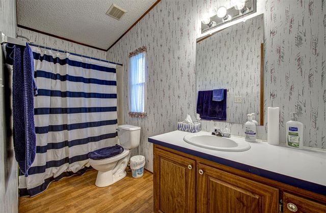 5016 BOB WIRE RD, Spicewood, TX 78669