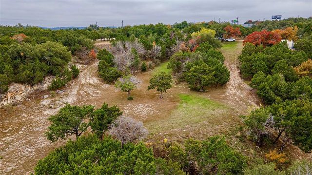5016 BOB WIRE RD, Spicewood, TX 78669