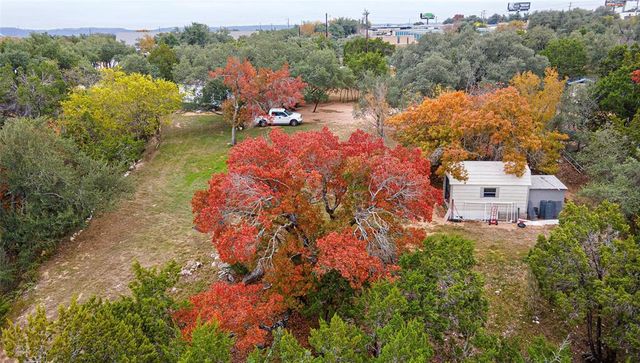 5016 BOB WIRE RD, Spicewood, TX 78669