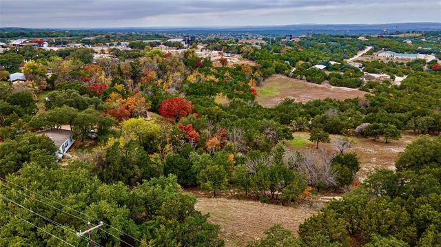 5016 BOB WIRE RD, Spicewood, TX 78669