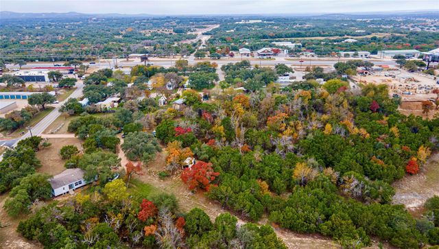 5016 BOB WIRE RD, Spicewood, TX 78669