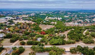 5016 BOB WIRE RD, Spicewood, TX 78669