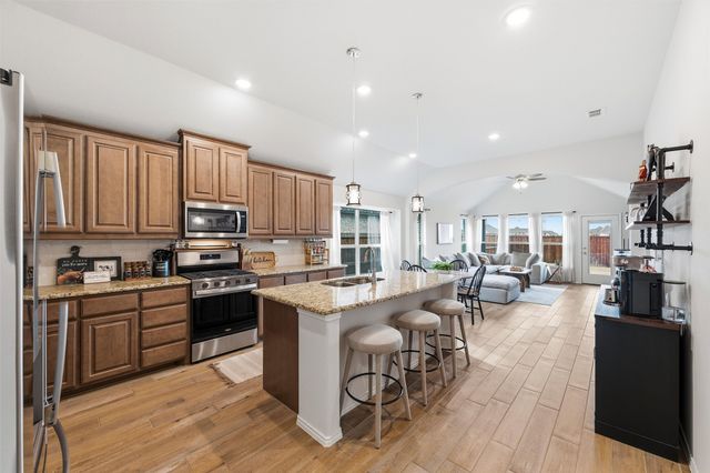 7737 Oakmeade Street, Joshua, TX 76058