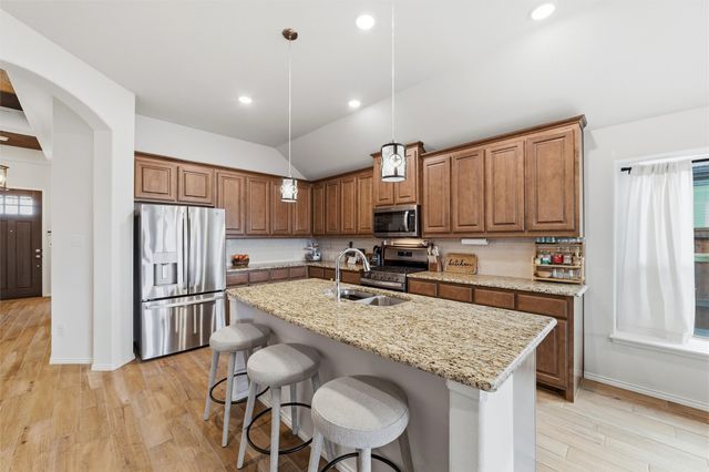 7737 Oakmeade Street, Joshua, TX 76058