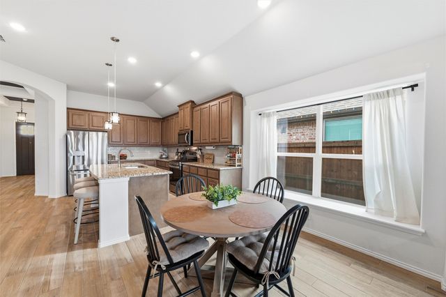 7737 Oakmeade Street, Joshua, TX 76058