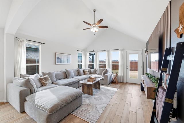 7737 Oakmeade Street, Joshua, TX 76058