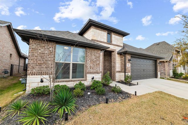 7737 Oakmeade Street, Joshua, TX 76058