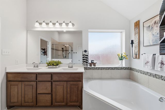 7737 Oakmeade Street, Joshua, TX 76058