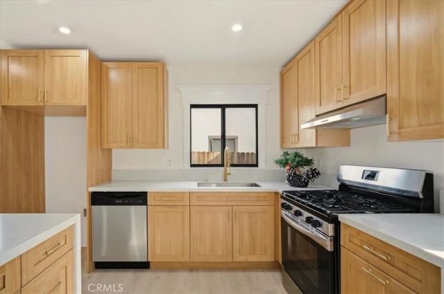 712 E H, Ontario, CA 91764