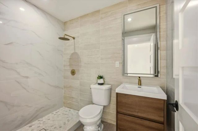 712 E H, Ontario, CA 91764