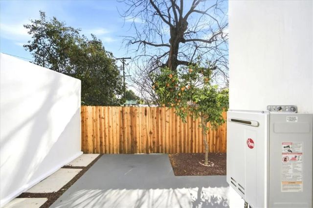 712 E H, Ontario, CA 91764