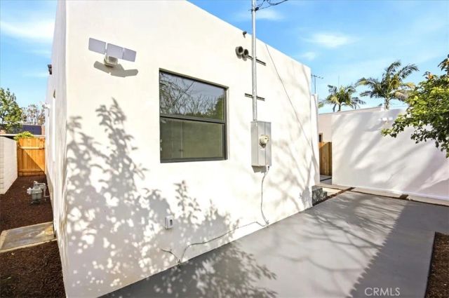 712 E H, Ontario, CA 91764