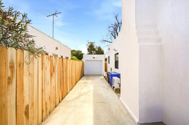 712 E H, Ontario, CA 91764