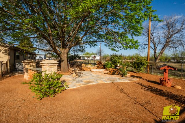 220 Mcdowell Street, Bronte, TX 76933