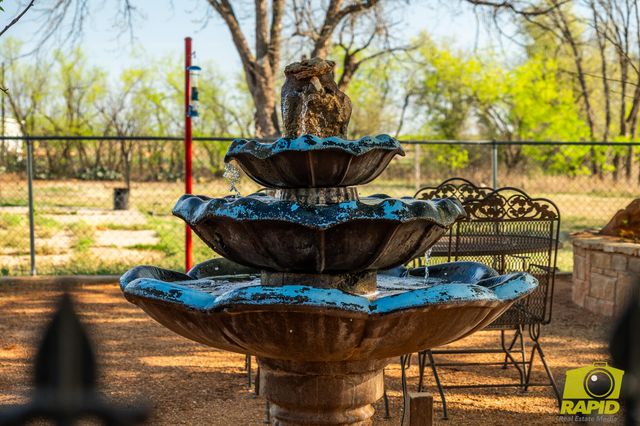 220 Mcdowell Street, Bronte, TX 76933