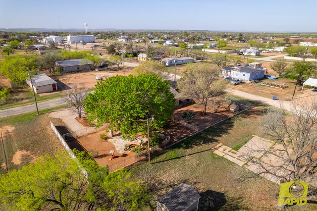 220 Mcdowell Street, Bronte, TX 76933
