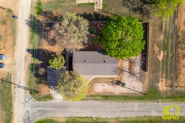 220 Mcdowell Street, Bronte, TX 76933