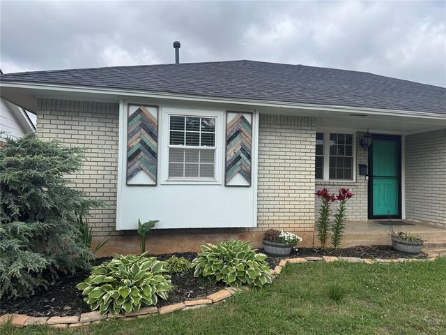 1317 Lawton Avenue, Moore, OK 73160