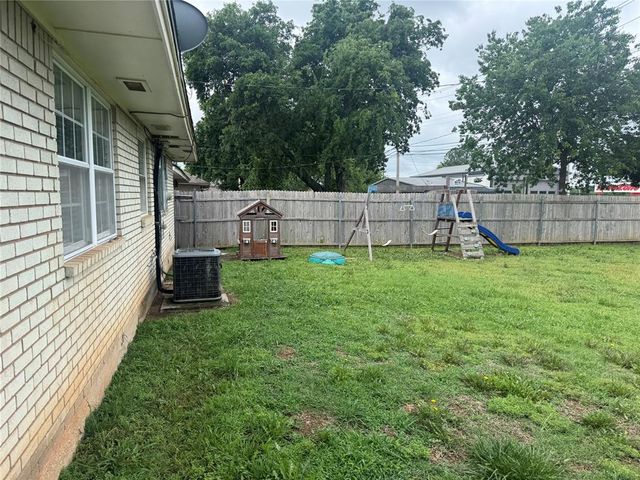 1317 Lawton Avenue, Moore, OK 73160