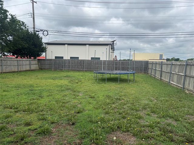 1317 Lawton Avenue, Moore, OK 73160