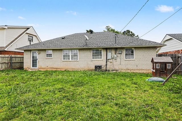 1317 Lawton Avenue, Moore, OK 73160