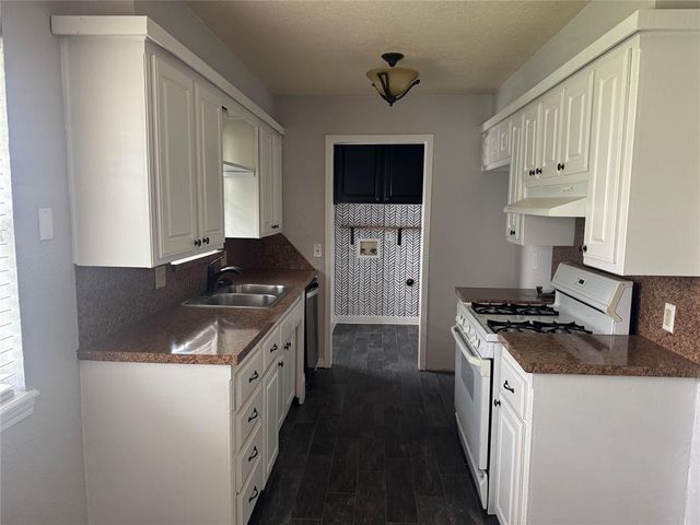1317 Lawton Avenue, Moore, OK 73160