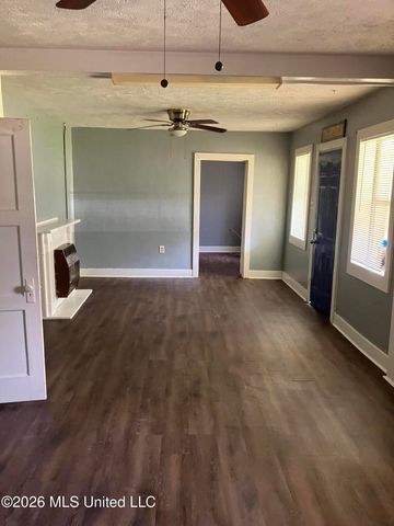 210 Donald Street, Jackson, MS 39216