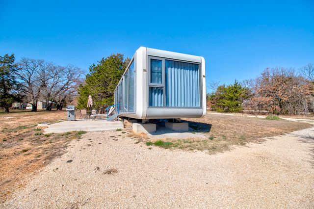 374 Hideaway Lane, Valley View, TX 76272