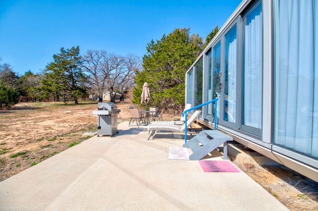 374 Hideaway Lane, Valley View, TX 76272