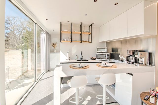 374 Hideaway Lane, Valley View, TX 76272