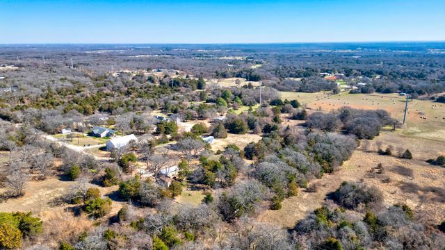 374 Hideaway Lane, Valley View, TX 76272