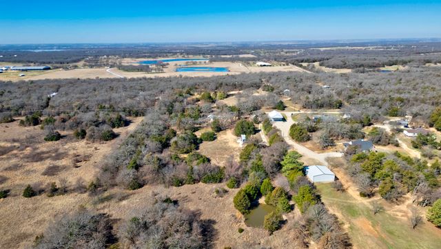 374 Hideaway Lane, Valley View, TX 76272