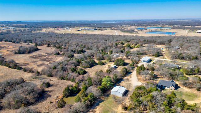 374 Hideaway Lane, Valley View, TX 76272